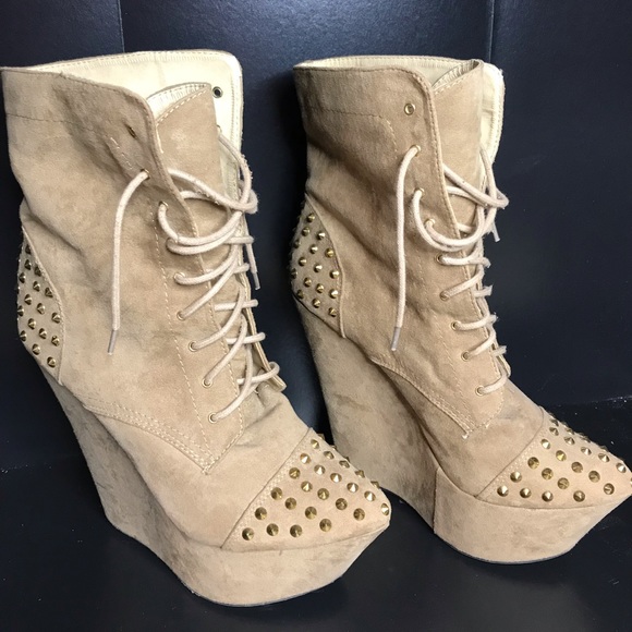 Suede studded wedge lace up boot - Picture 2 of 3